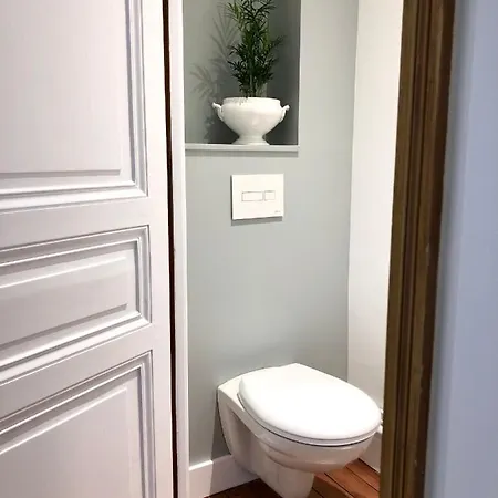 Maison Et Jardin A Centre بيت للعطل إيبيرني