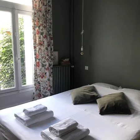 46 Paul Chandon Tatil Evi Épernay