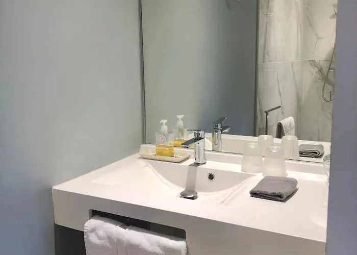 46 Paul Chandon * Épernay